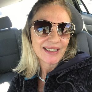 Meet your Posher, Sandra